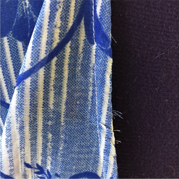 Blue White Sheer Floral Patterned Top - Picture 13 of 16